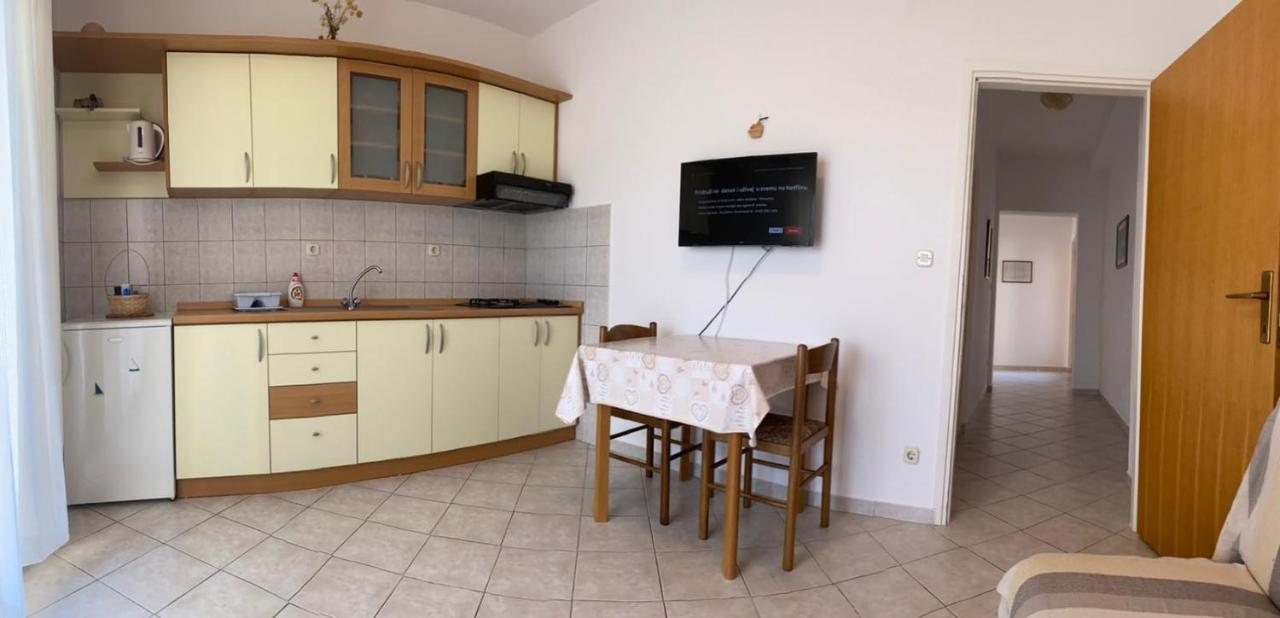 The Ana Apartments Komiža Εξωτερικό φωτογραφία