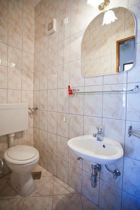 The Ana Apartments Komiža Εξωτερικό φωτογραφία