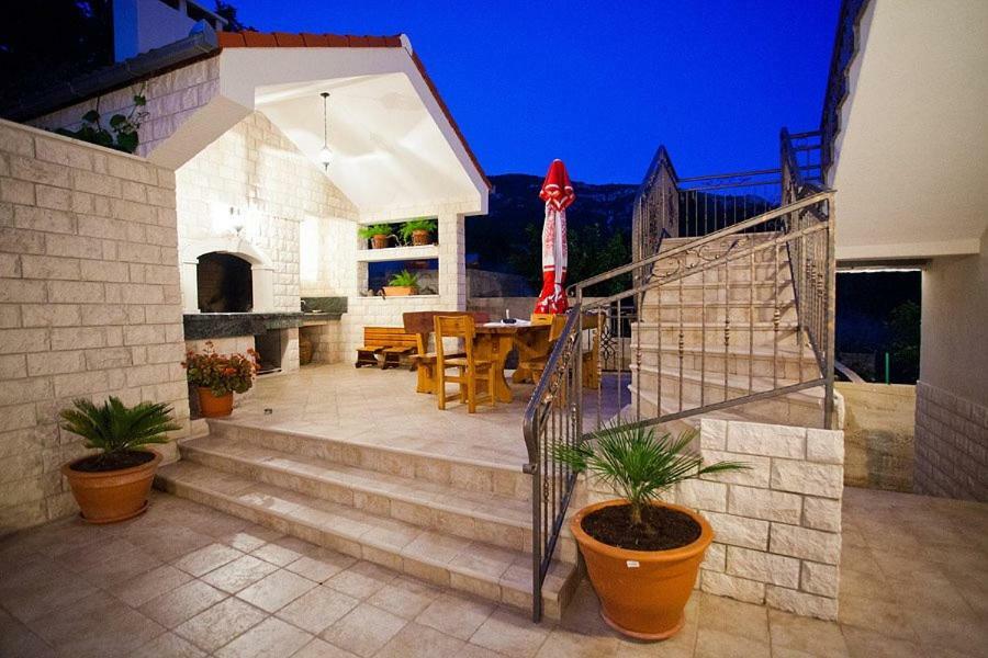 The Ana Apartments Komiža Εξωτερικό φωτογραφία